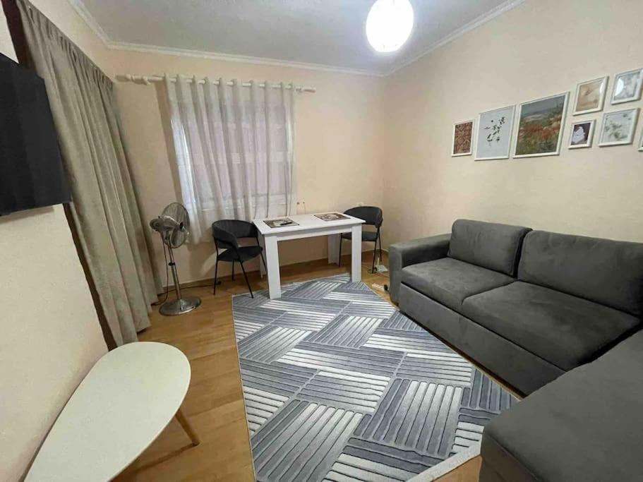 Apartment In The City Center Тирана Экстерьер фото
